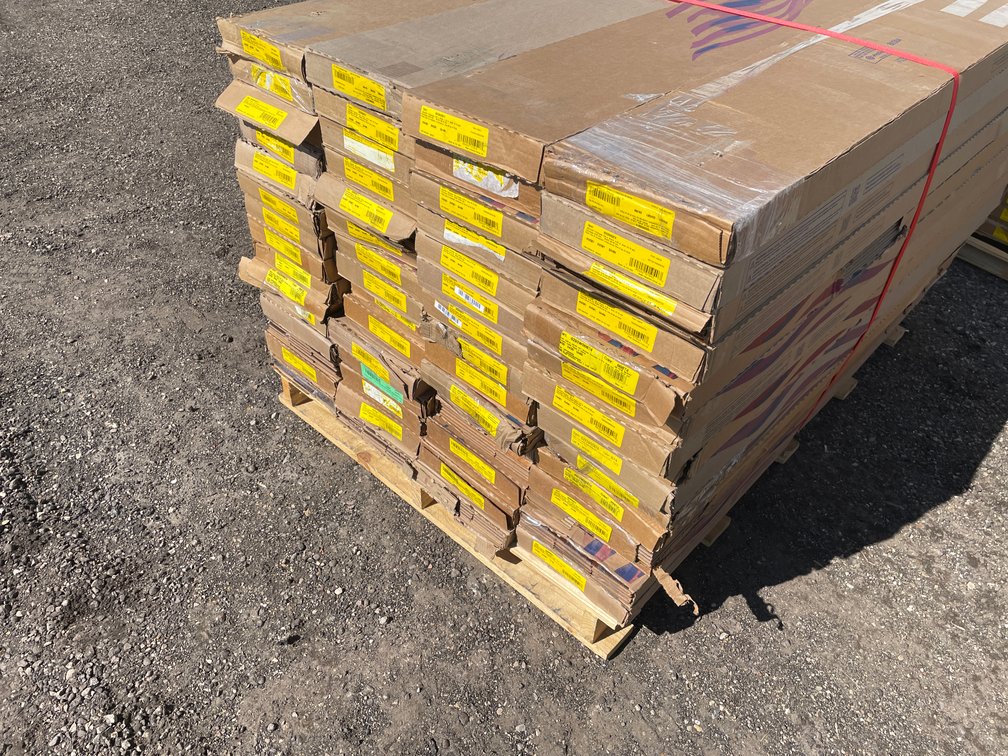 Approx. 1325 Sq. Ft. Shaw Engineered Tongue & Groove Wood Flooring