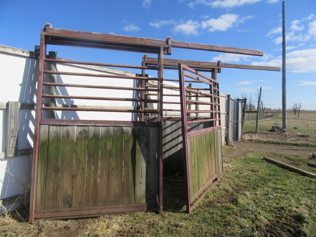 Oversized Stall Pen