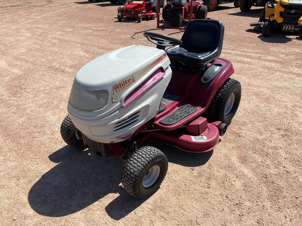 White LT1850 Hydro Riding Lawn Mower