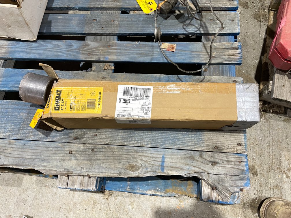 DeWalt 4" x 22" Core Bit