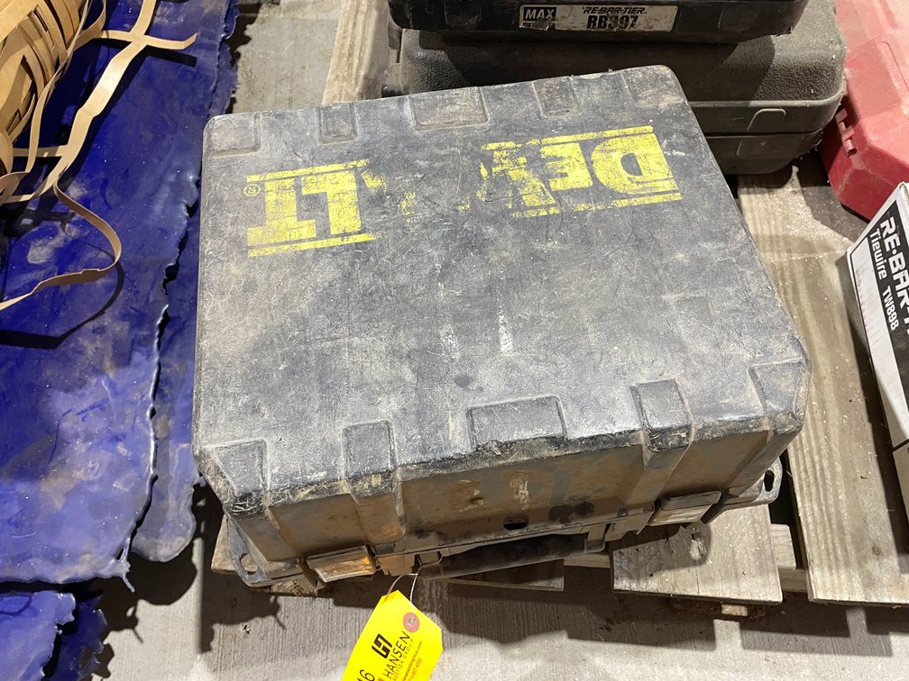 DeWalt 7-1/4" Circular Saw