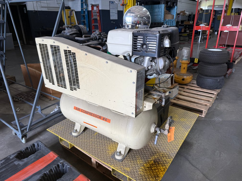 Ingersoll Rand Air Compressor (Located in Sussex)