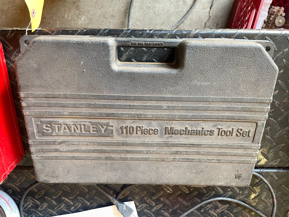 Stanley 110 Piece Mechanic's Tool Set