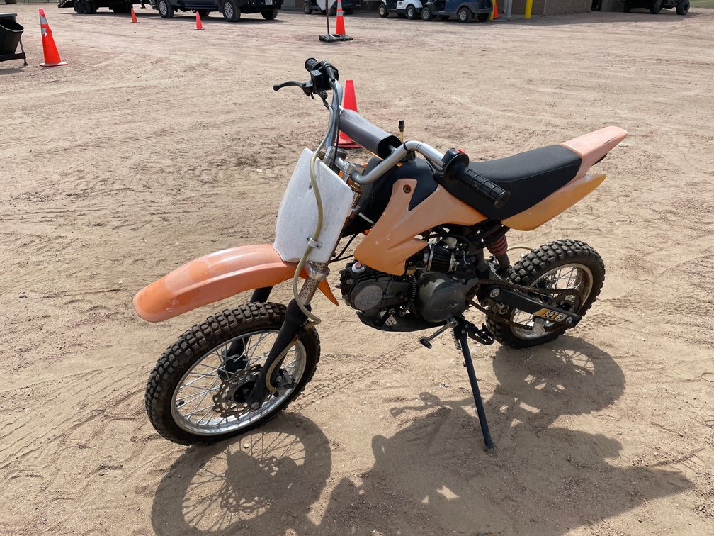 QIYE Dirt Bike