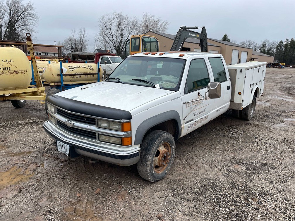 1998 Chevy 3500 Truck (Has WI Title)