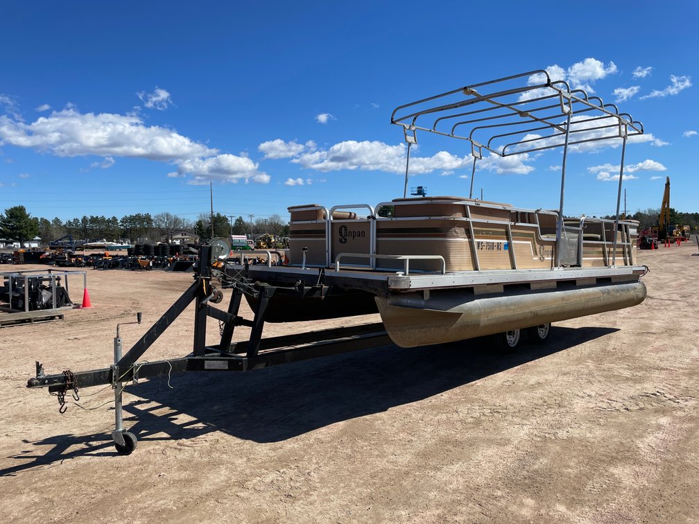 1984 Sanpan 816 20' Pontoon (Has WI Title)