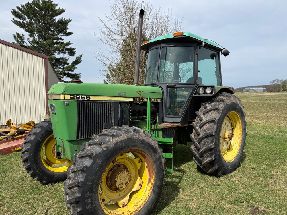 1988 John Deere 2955 Tractor
