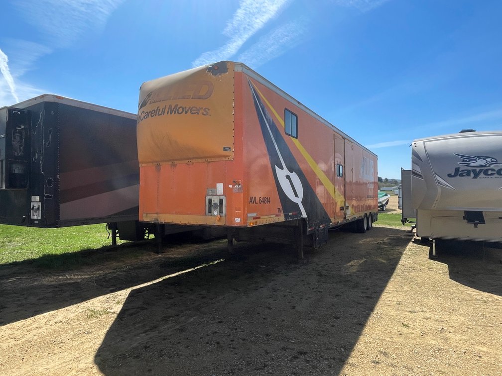 1992 Kentucky 48' Trailer with Living Quarters (Has WI Title)