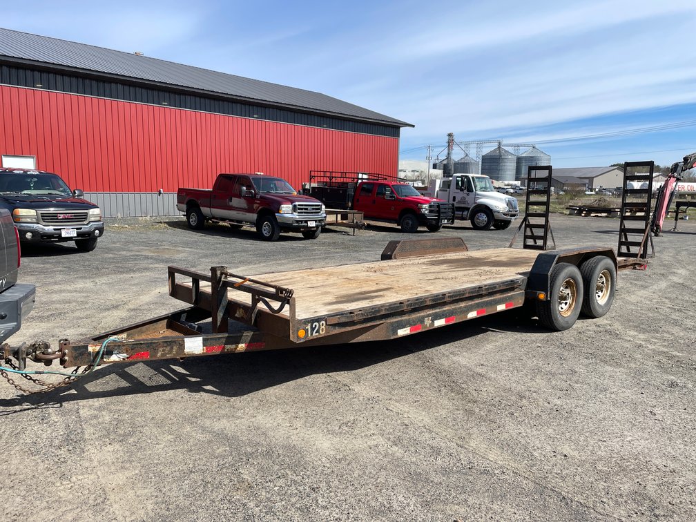 2016 PJ 22' Tandem Axle Flatbed Trailer (Has WI Title)