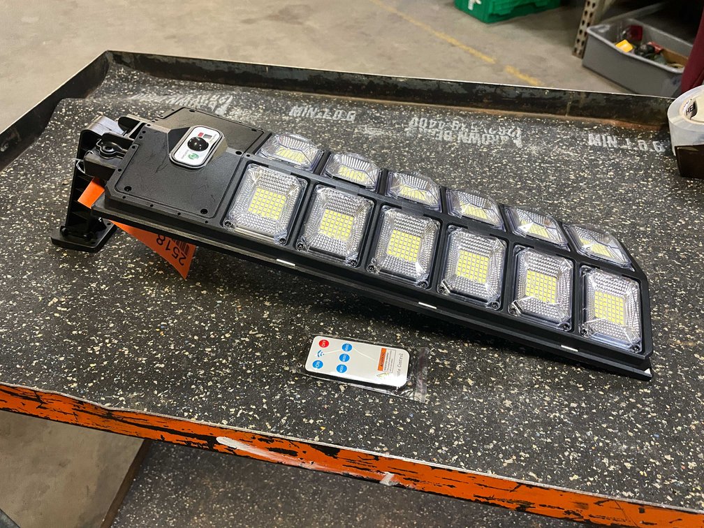 LED Parking Lot/ Yard Light (PR13)