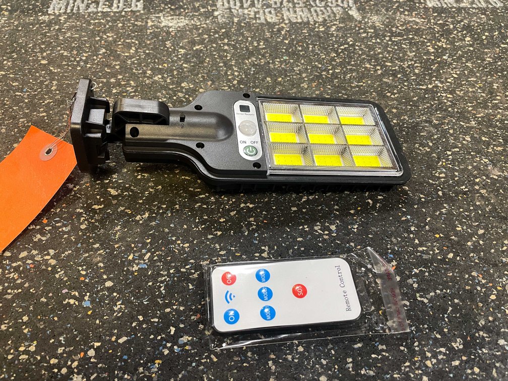 LED Parking Lot/ Yard Light (PR13)