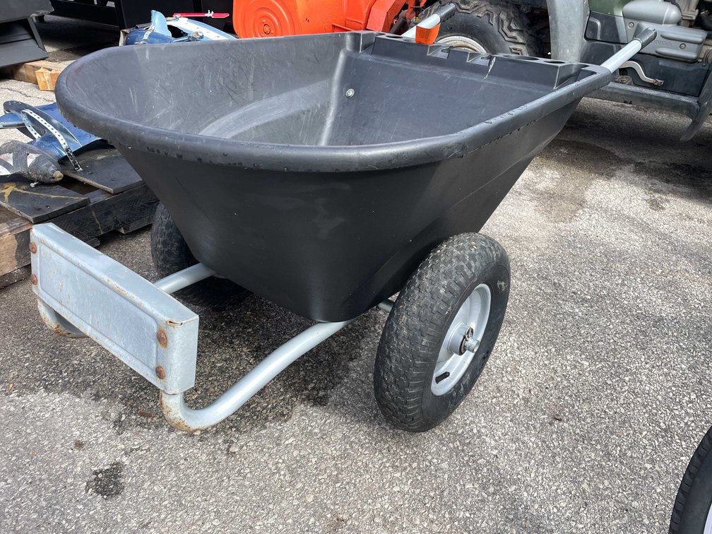 Wheelbarrow (O3)