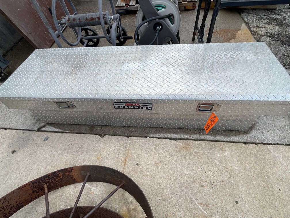 Delta Aluminum Truck Toolbox (O3)
