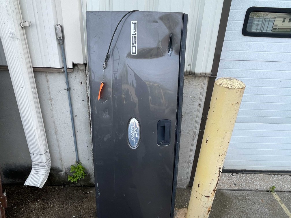 2004-2008 Ford F150 Tailgate (O4)