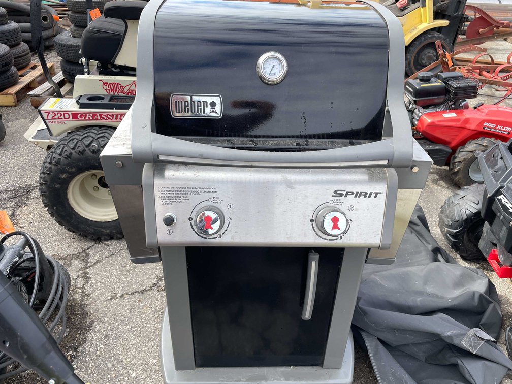 Weber Grill (O3)