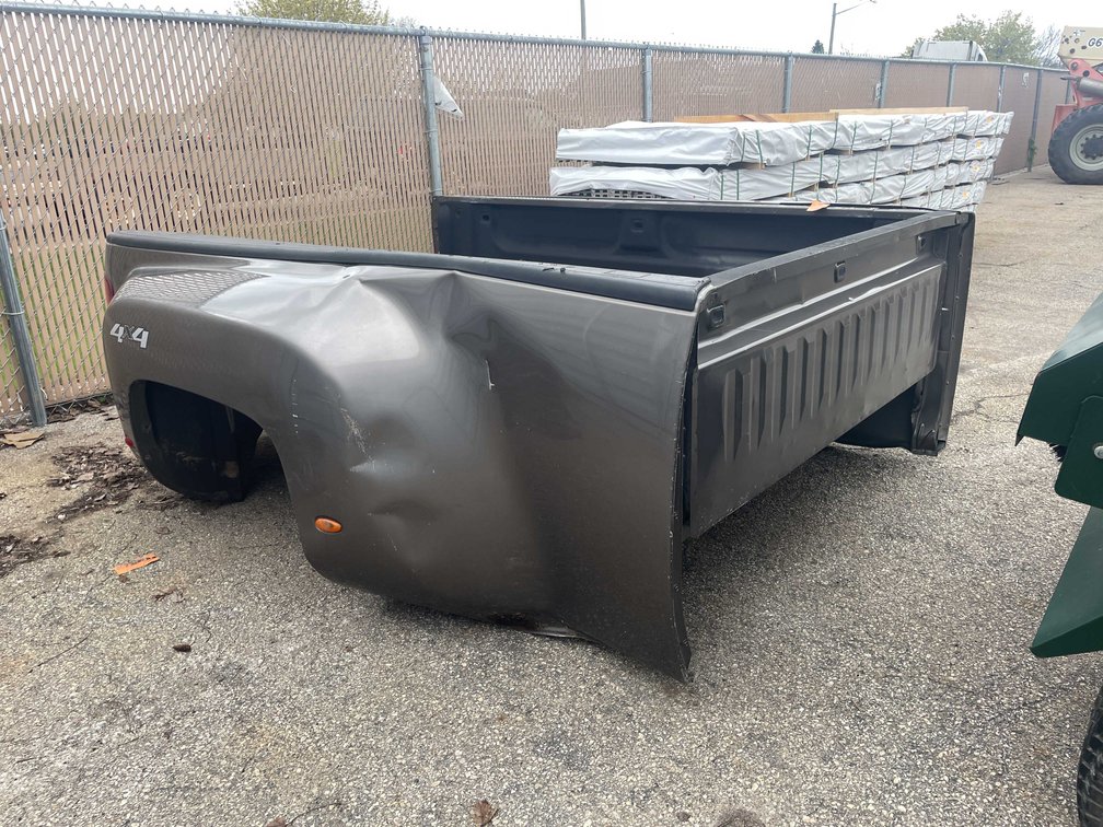 08-12 GMC Dually Box (O6)
