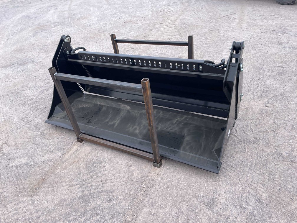 Unused 2026 Skid Steer 4 in 1 Bucket