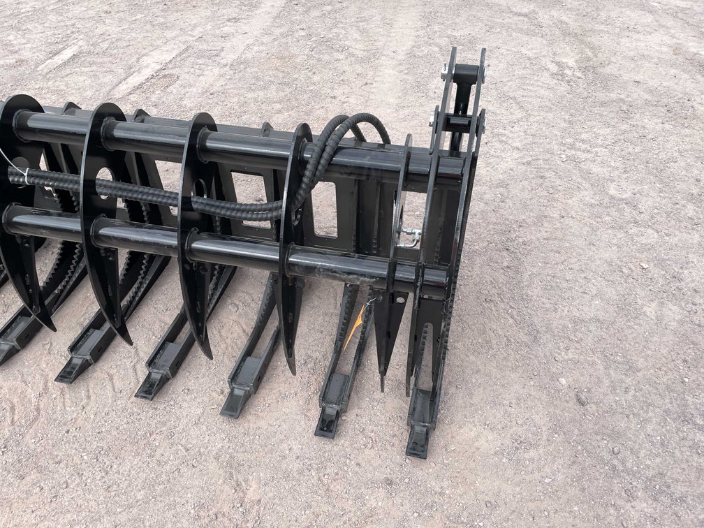Unused 2026 Skid Steer Curved Log Grabber
