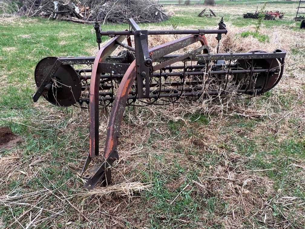 New Idea 402 Hay Rake