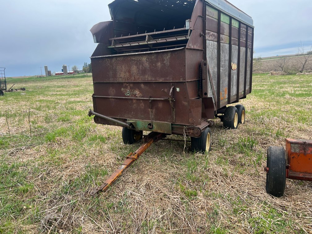 Badger Chopper Box on New Holland Tandem Gear