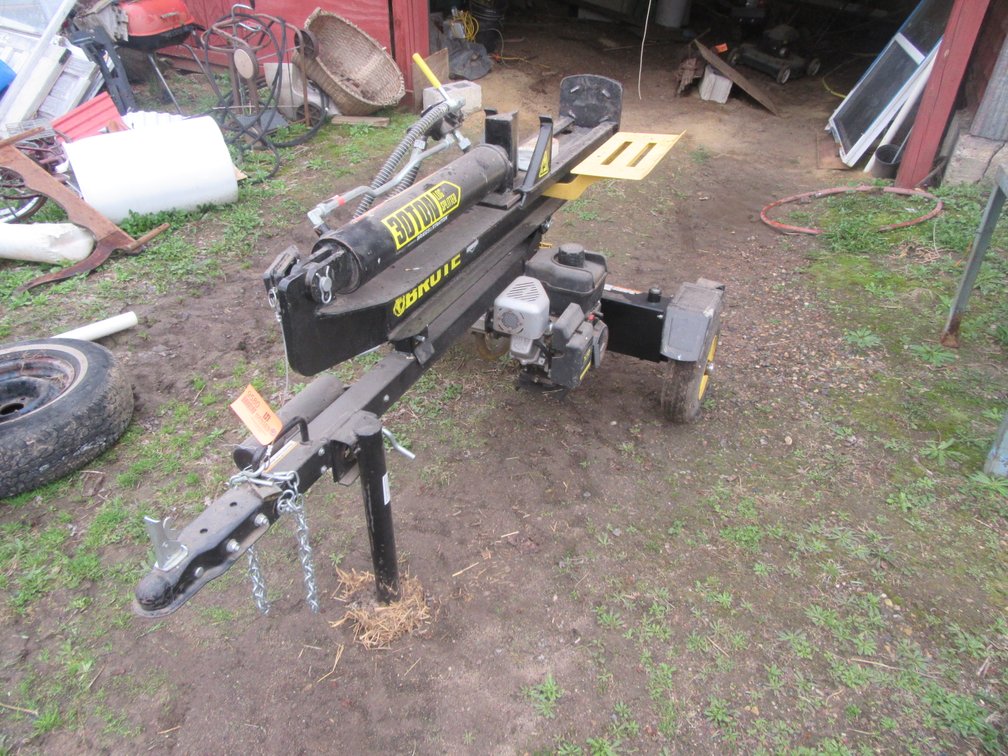 Brute 30 Ton Log Splitter