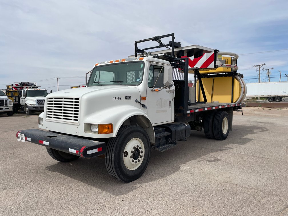 2001 International Attenuator Truck (Has TX Title)