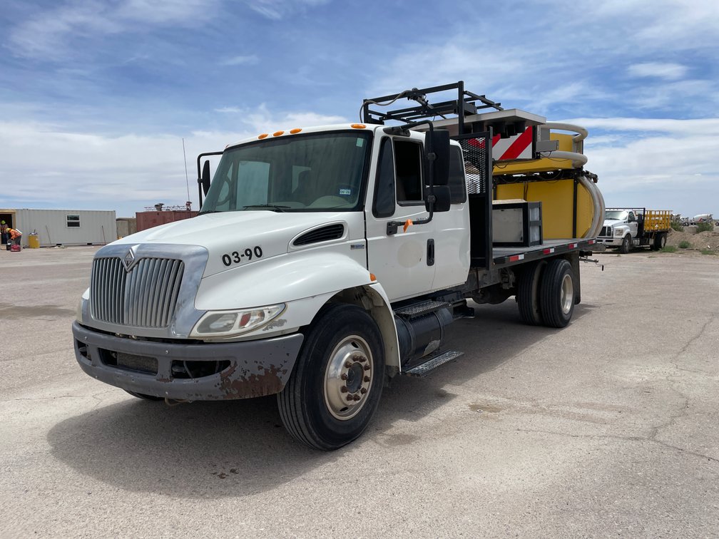 2009 International Attenuator Truck (TX Title)