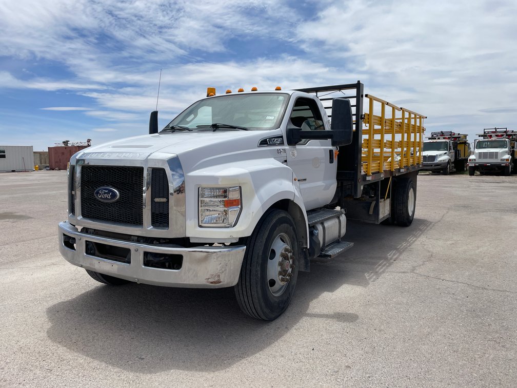 2019 Ford F750 Flatbed (HAs TX Title)