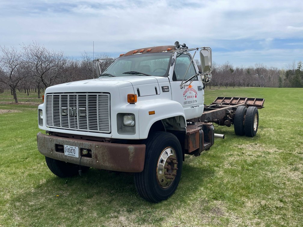 2000 GMC C7500 (Has WI Title)