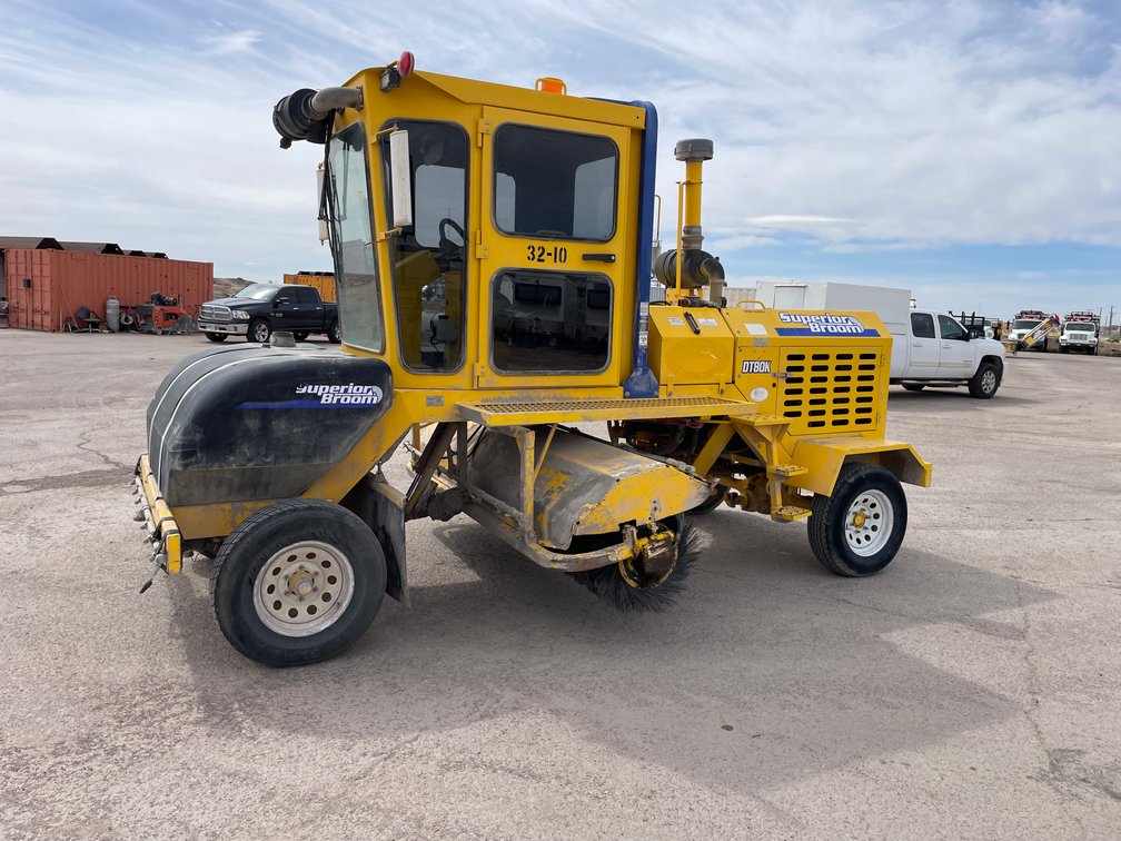 2017 Superior DT80K Broom