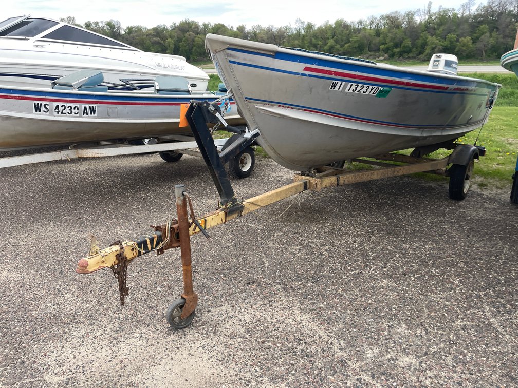 Alumacraft 14' V Bottom Boat (No Title)
