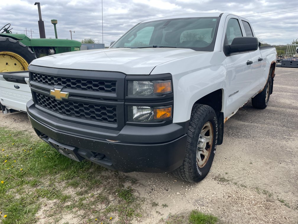 2014 Chevy Pickup (WI Title in Delay)