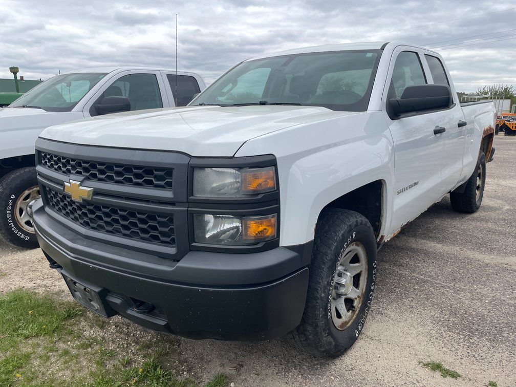 2014 Chevy Pickup (WI Title in Delay)