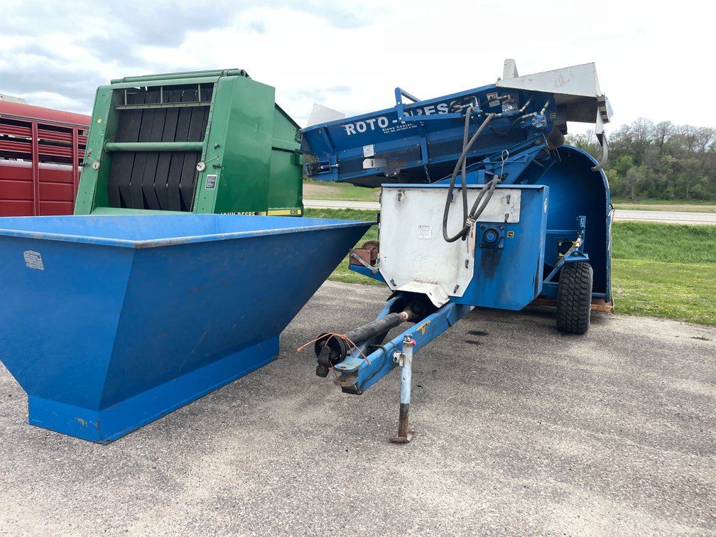 2008 9' Roto-Press Bagger
