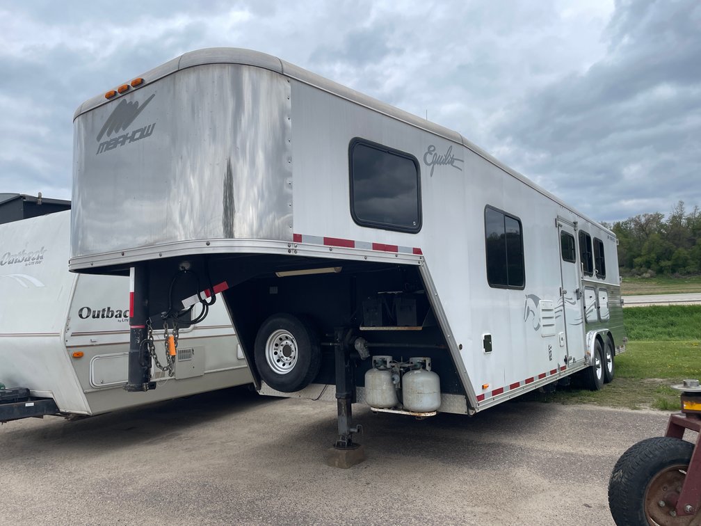 2006 Merhow Equilite (3) Horse Gooseneck Trailer (Has WI Title)