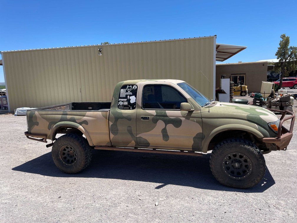 2000 Toyota Tacoma 4x4 (Has TX Rebuilt Salvage Title)