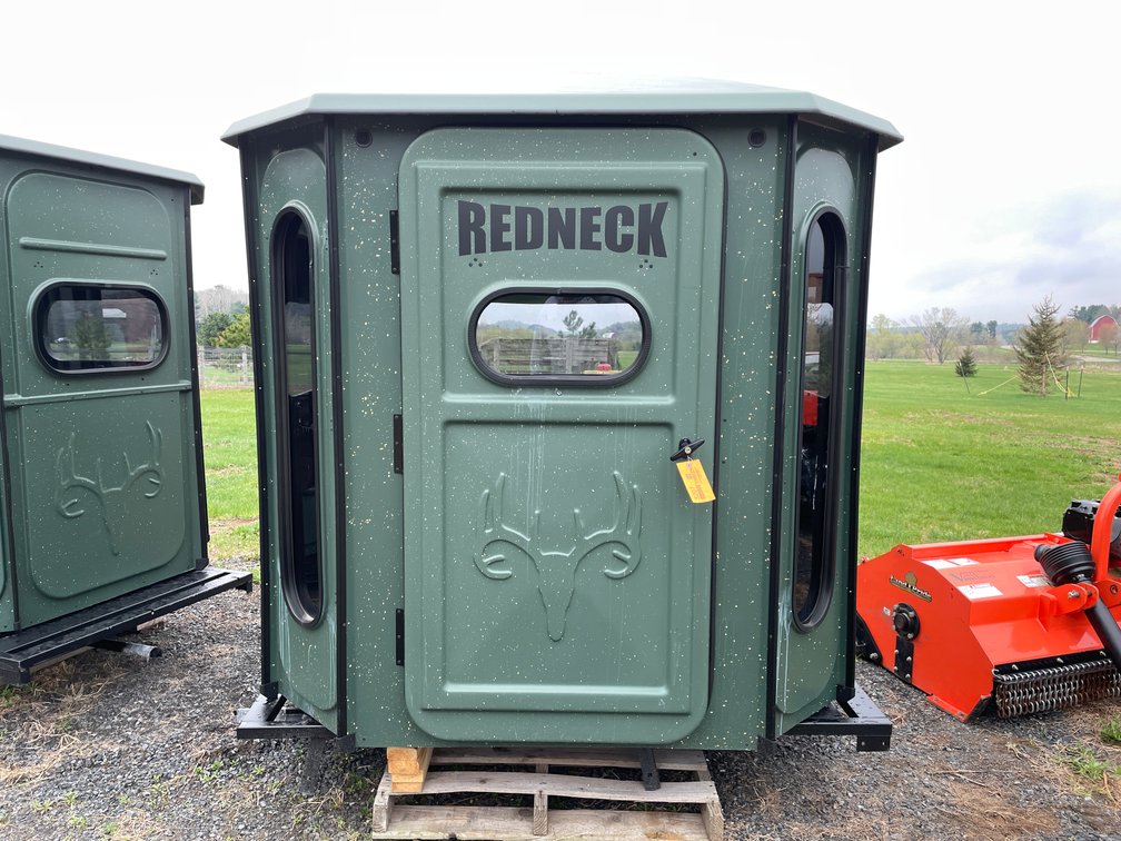 New Redneck Hunting Blind