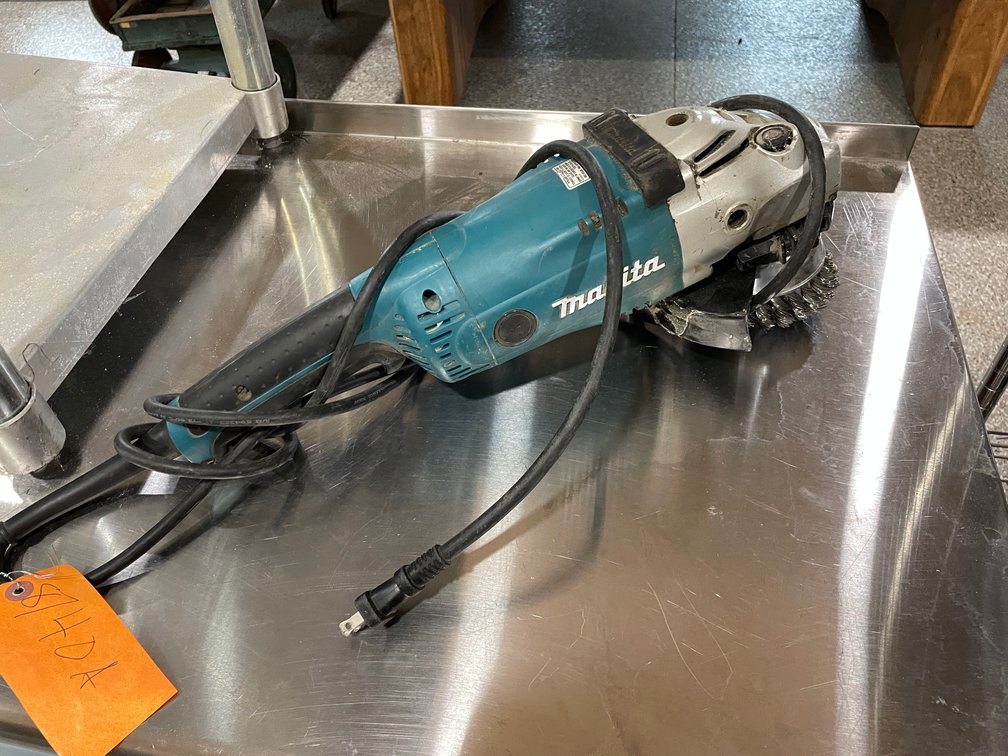 Makita Heavy Duty Grinder