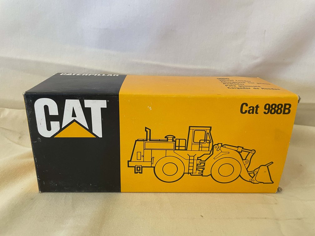 CAT  988B Wheel Loader