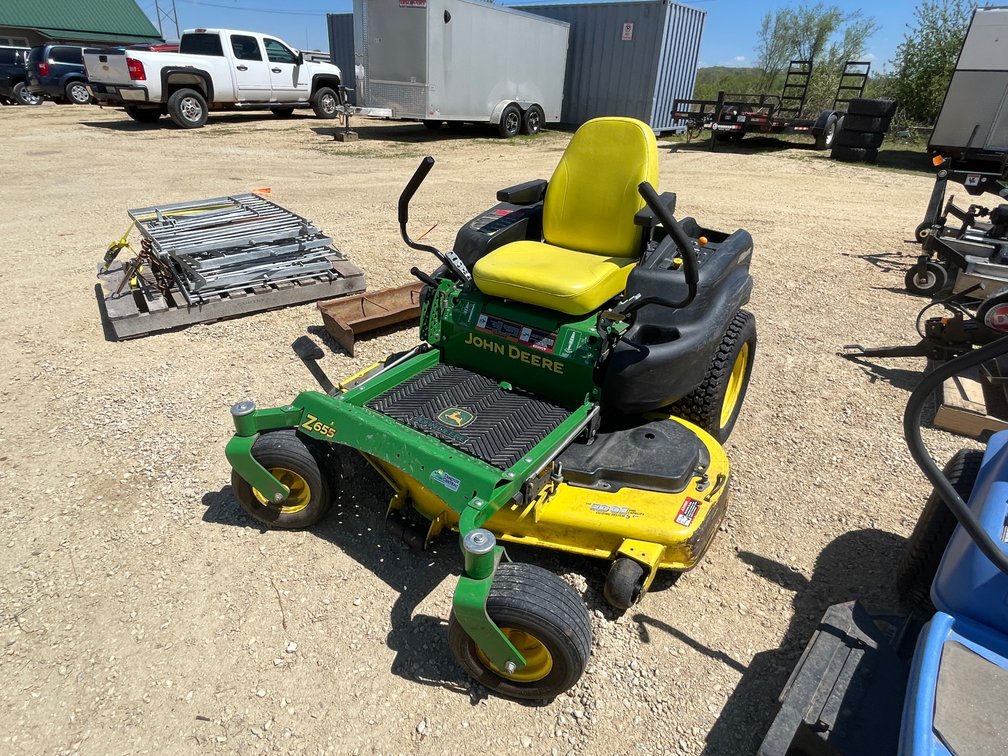John Deere Z655 Zero Turn Mower