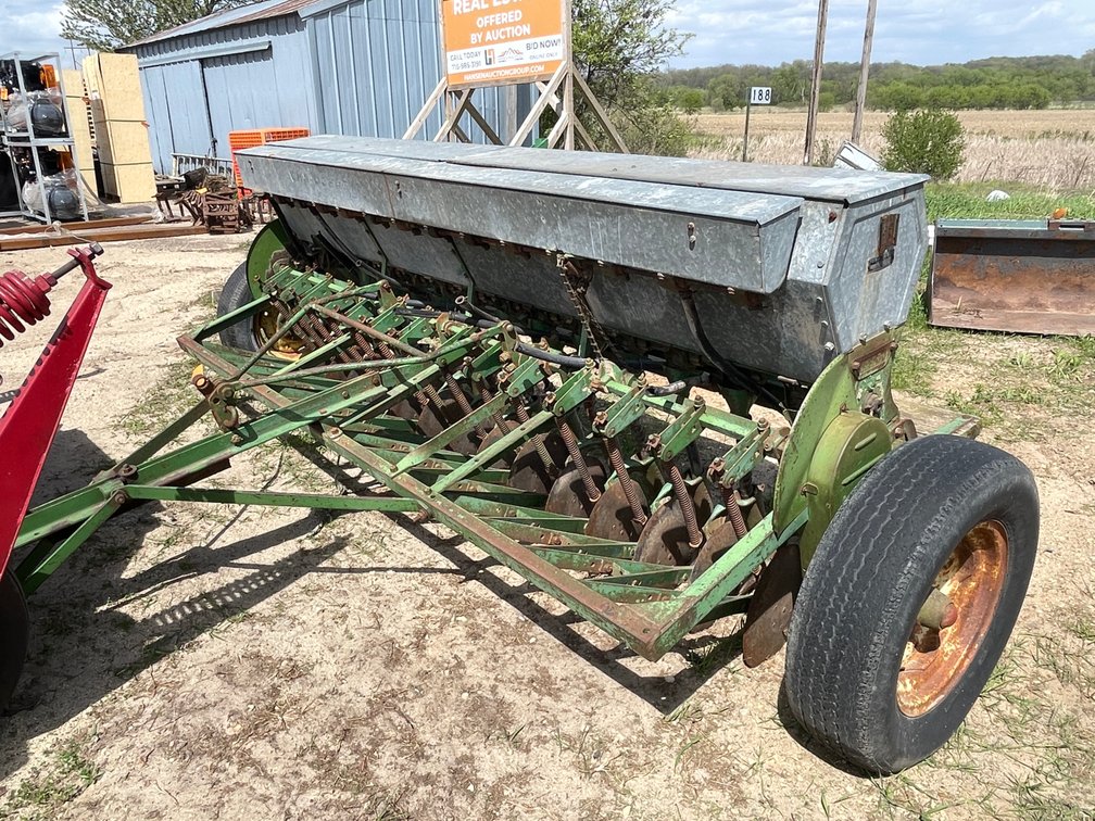 John Deere 8' Grain Drill