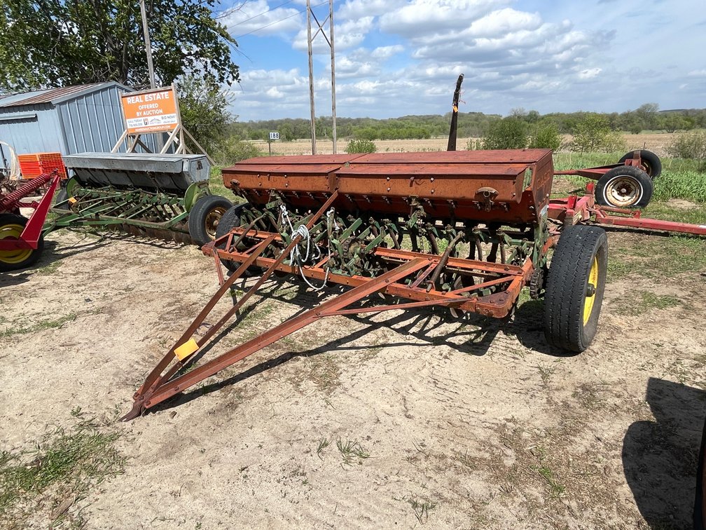 8' Case Grain Drill