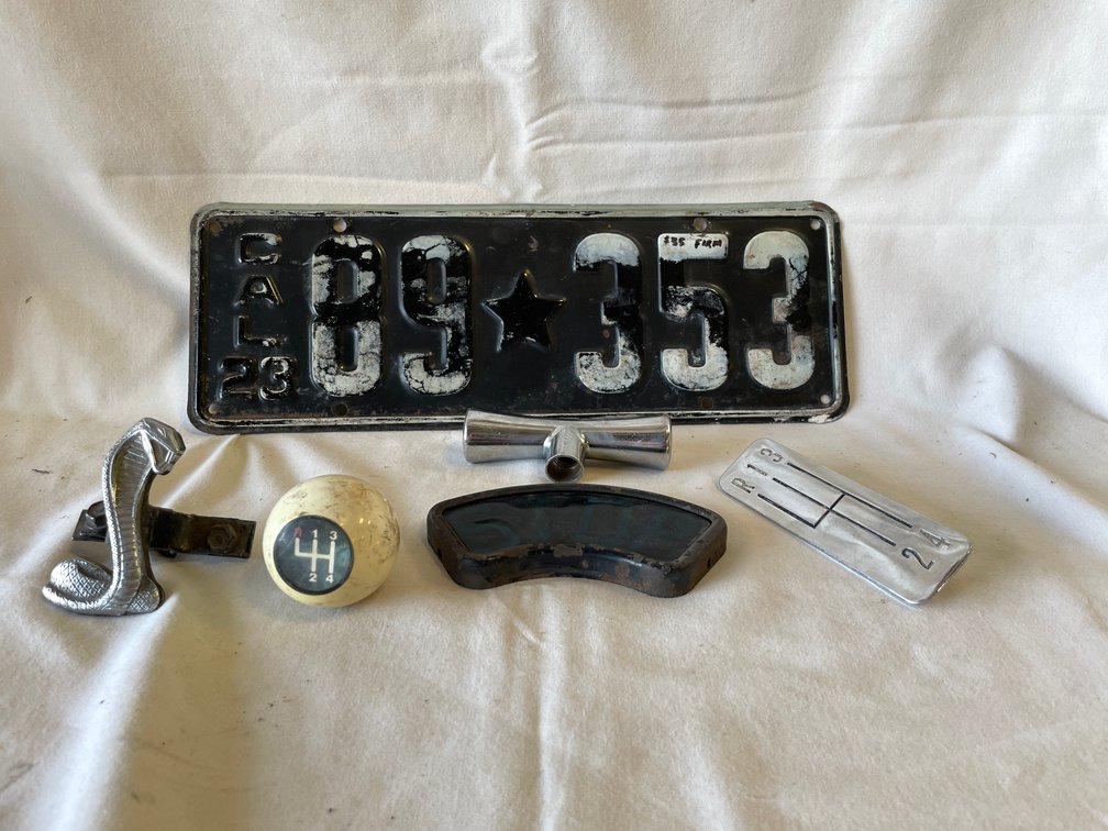 Lot of Vintage Auto Parts (Las Cruces, NM)