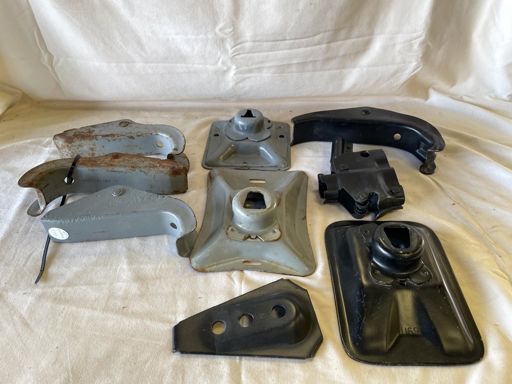 Lot of Chevrolet OE Jack Parts (Las Cruces, NM)
