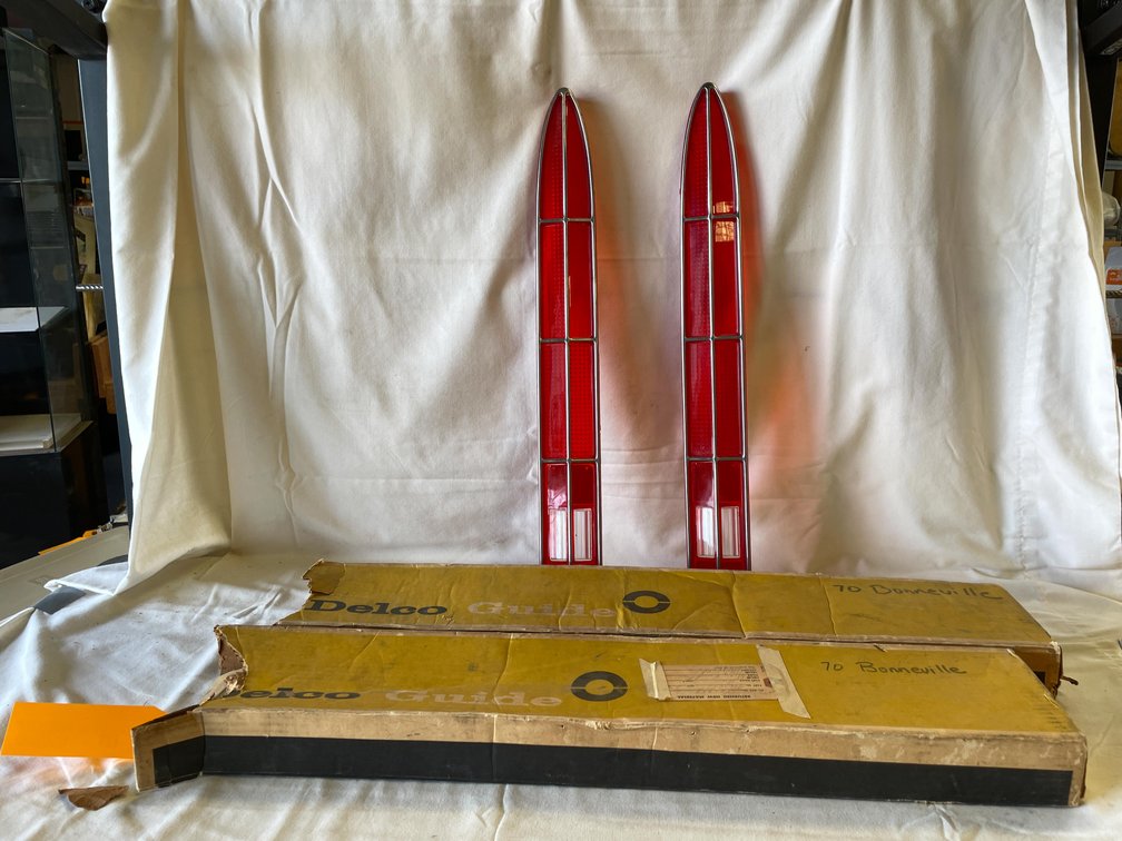 Pontiac Bonneville Tail Light Lenses (Las Cruces, NM)