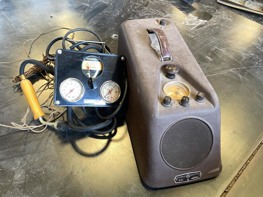 Vintage Testing Equipment and 1930s Auto Radio (Las Cruces, NM)