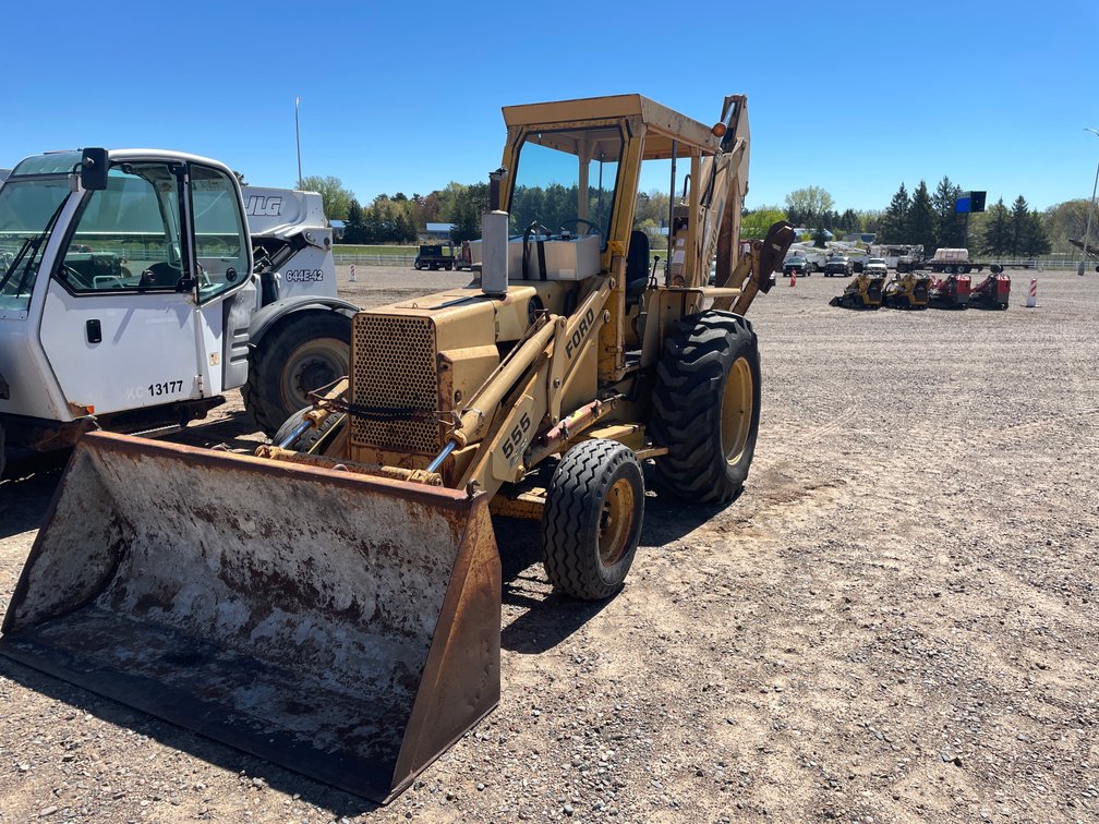 Ford 555 Loader Backhoe