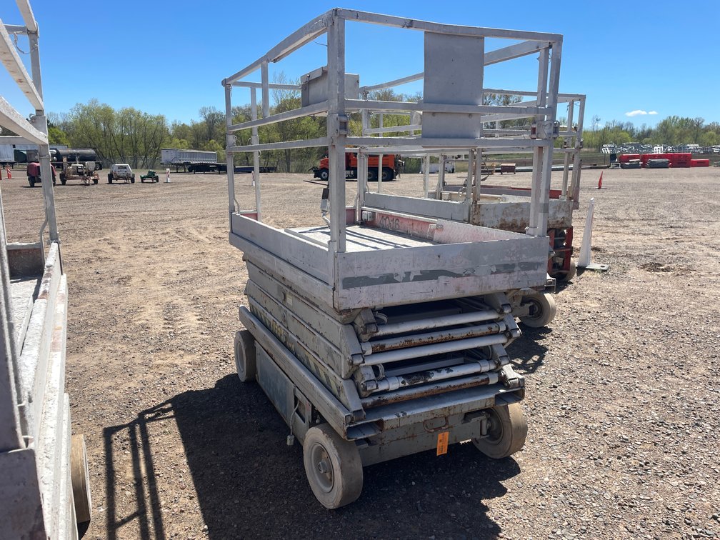 1996 Skyjack Scissor Lift