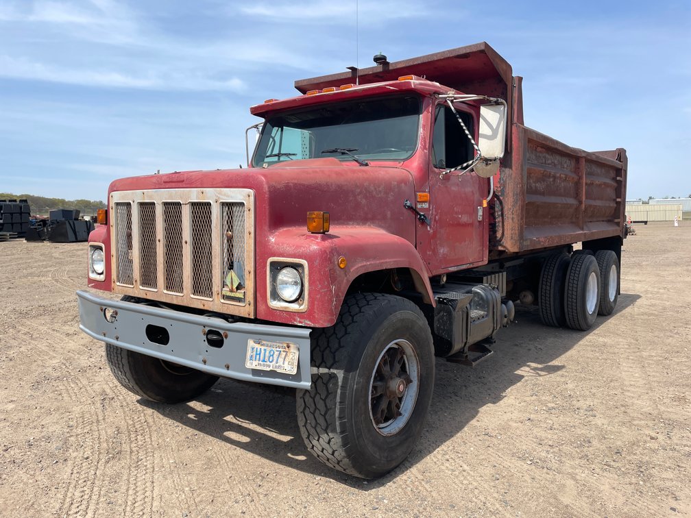 1994 International 2574 Dump Truck (Has MN Title)