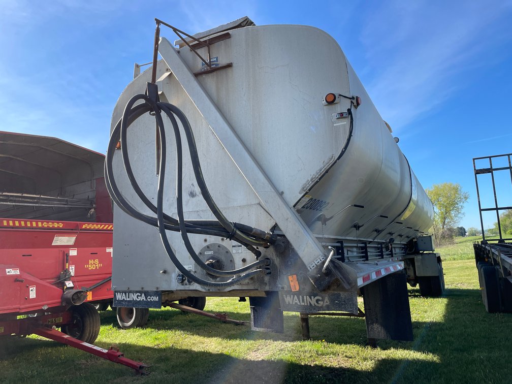 2010 Walinga Feed Trailer (TX Title in Delay)